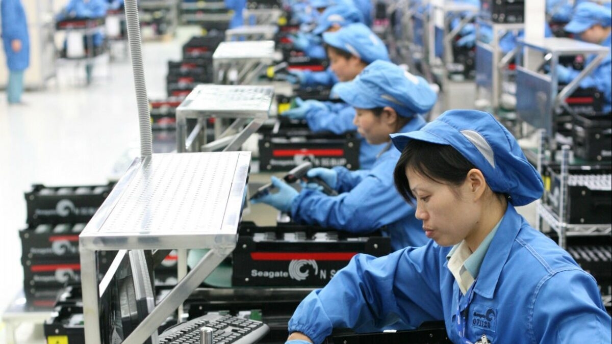 PESANAN PERAKITAN KOMPONEN ELEKTRONIK