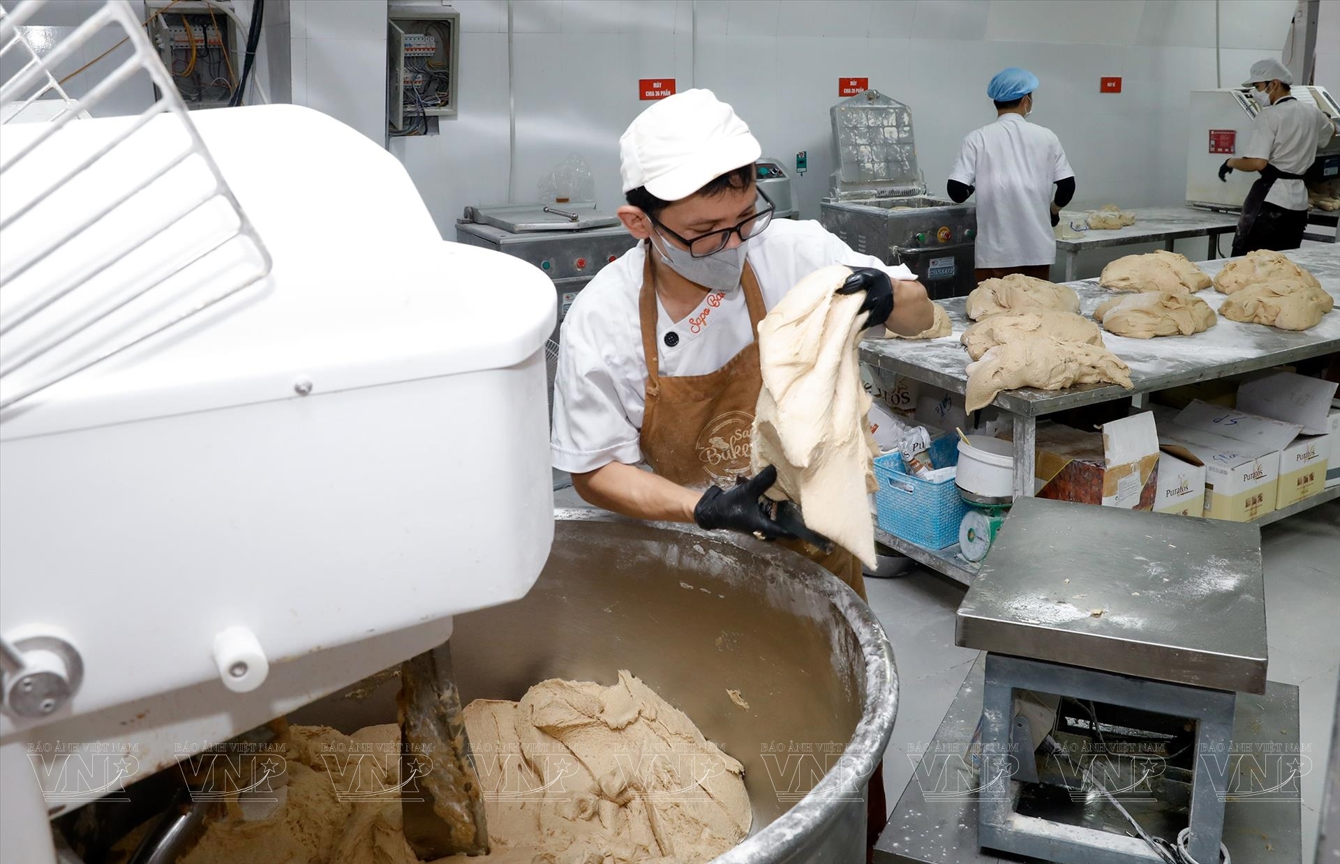 PESANAN PEMBUATAN ROTI _KELAS 3